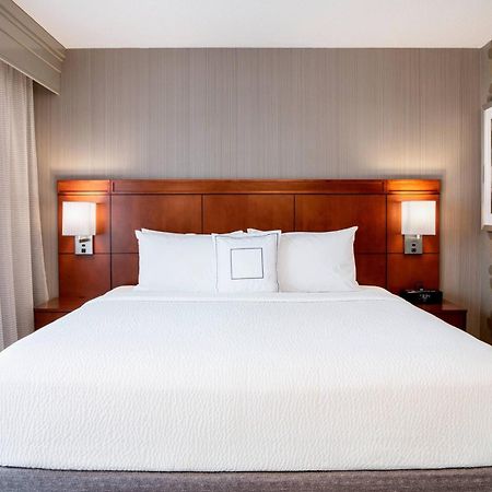 Courtyard By Marriott Edmonton West Exterior foto