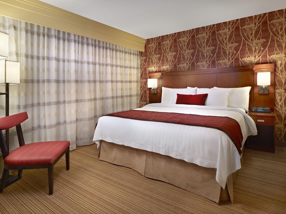 Courtyard By Marriott Edmonton West Exterior foto
