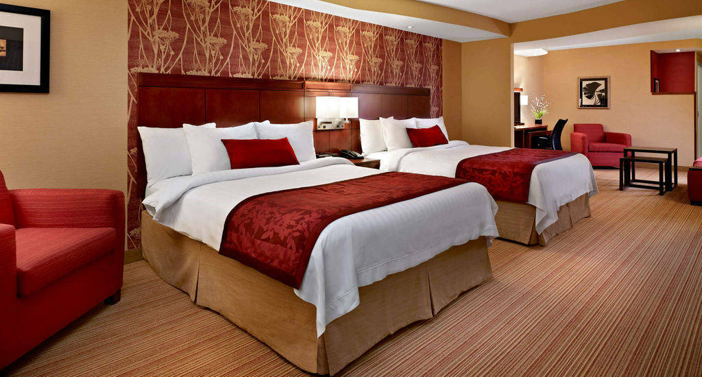 Courtyard By Marriott Edmonton West Exterior foto